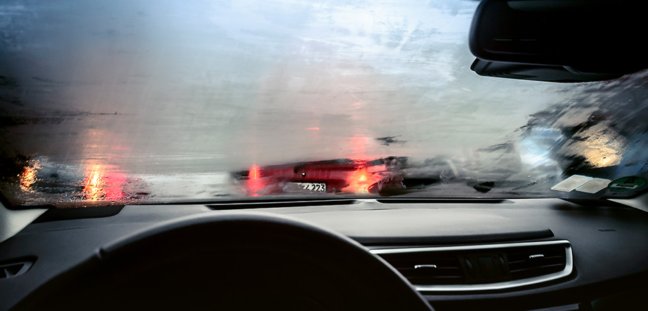 Do you know How To Defog Car Windows In The Rain Without Ac?